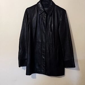 BANANA REPUBLIC WOMEN LEATHER JACKET.